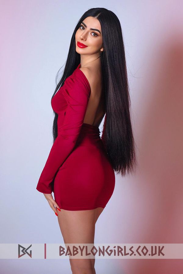 Romantic Kriss brunette 5ft 7, 34C