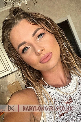 Striking blonde Azalia 