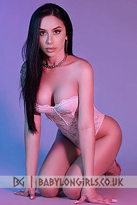 5ft 9, 36C, stimulating brunette Boka