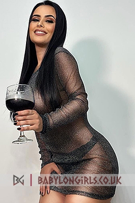 Impressive Omniva brunette 5ft 5, 36C