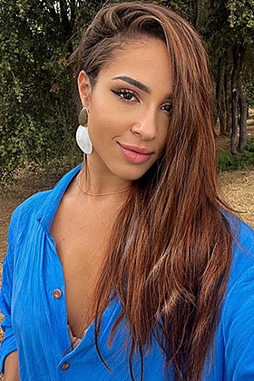 Amazing brunette Halafi 
