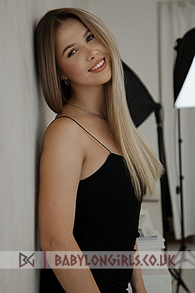 5ft 9, 34A, warm lady brunette Iriska