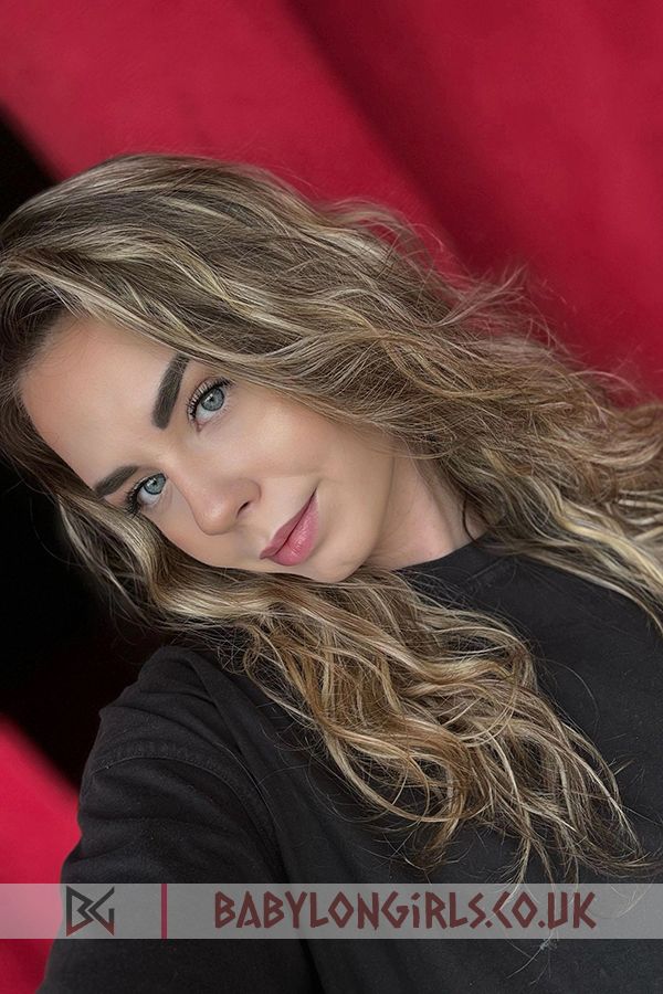 Bella aesthetic blonde, 34C
