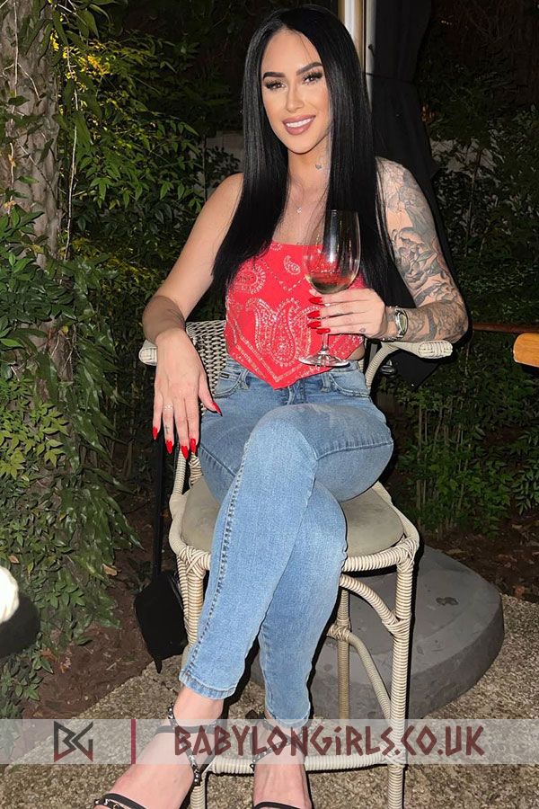 26 yrs Zari enjoying brunette, 34C