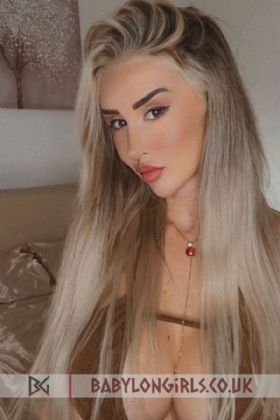 5ft 8, 32D, lovely blonde Patrina