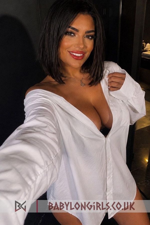 Aris , 34E, social brunette 29 yrs