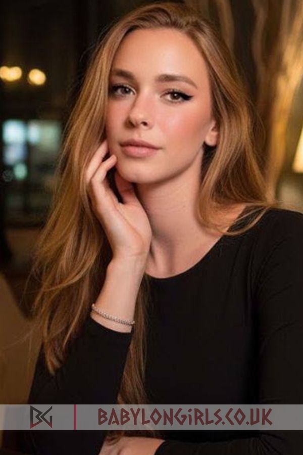 Awesome blonde Hange 