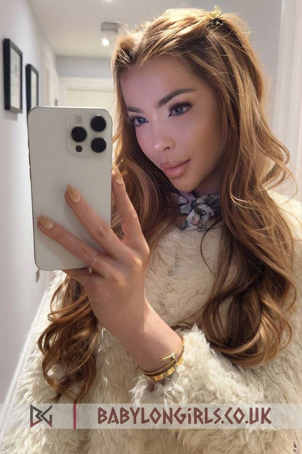 23 yrs Lorely very hot red hair, 34C