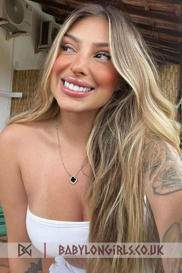 Pauletta glowing blonde, 36E