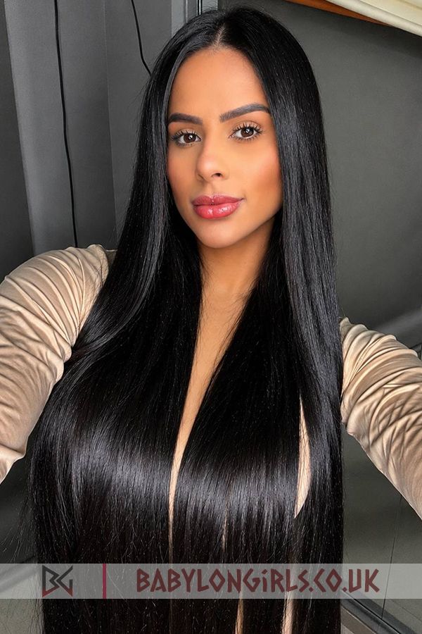 28 yrs Karassa ideal brunette, 34C