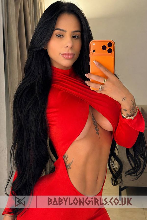 Karassa, 34C, electrifying brunette 28 yrs