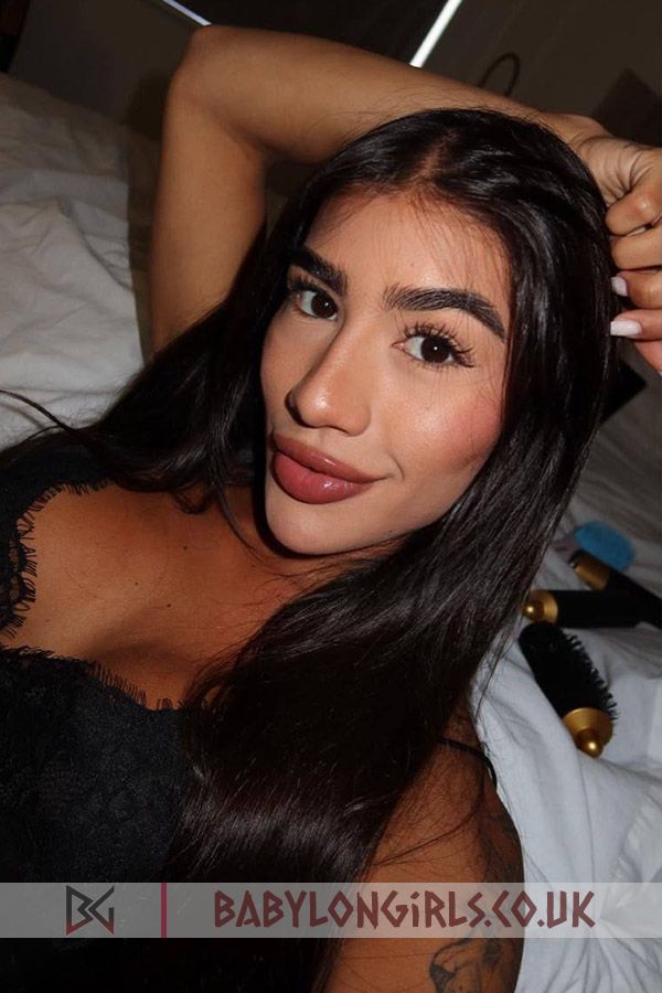 Herbal, 34C, fabulous brunette 22 yrs