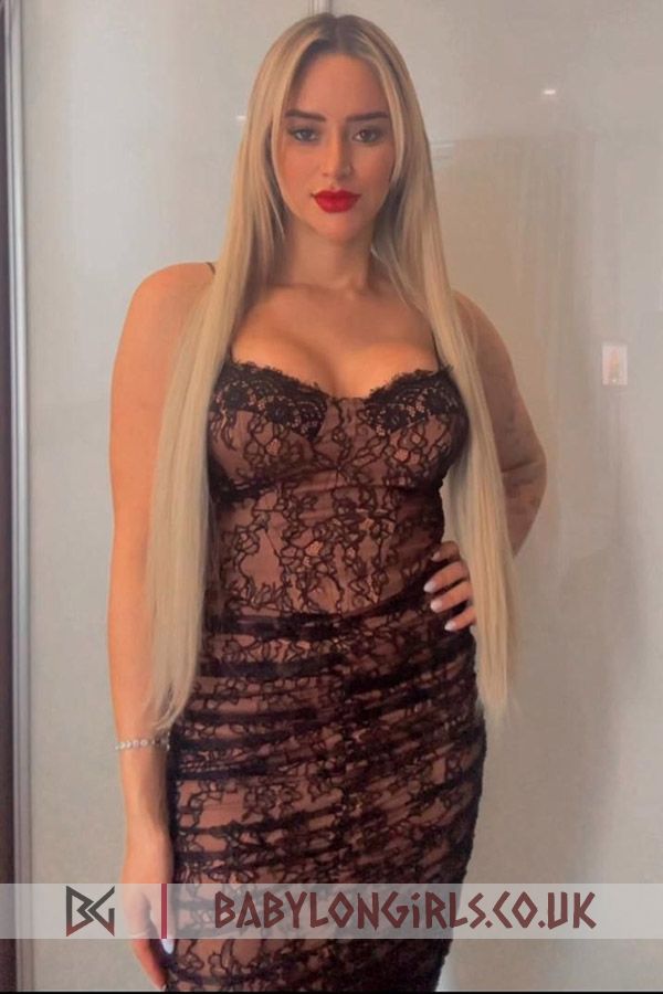 Curvy blonde Saga  