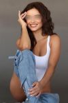 5ft 4, 34C, sophisticated brunette Muse