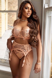 27 yrs Randama angelic brunette, 36C
