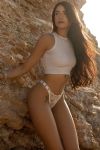 5ft 7, 34B, optimistic brunette Pami