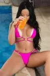 5ft 3, 34C, outstanding brunette Lunola