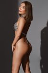 Magneta noble brunette, 34B