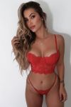 5ft 5, 34E, striking red hair Tayla