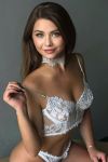 Viksi, 34C, exciting brunette 28 yrs